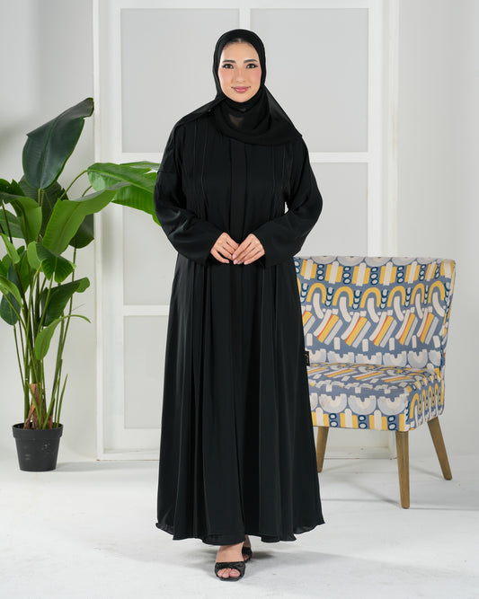 u107-umrah-hajj-abaya-luxury-panel-detail