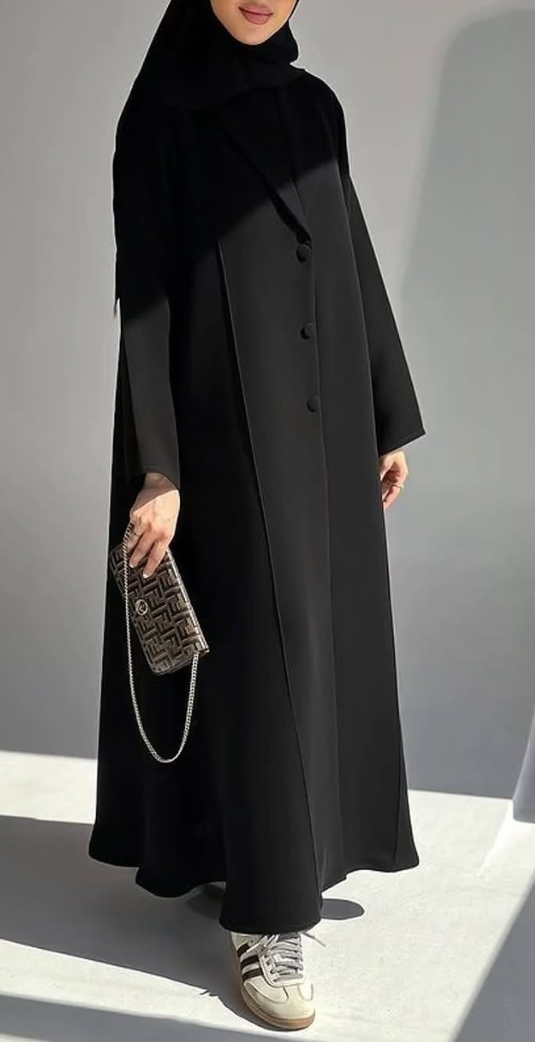عباءة عمرة سوداء رقم ١٠١ بأكمام بسحاب وجيوب - ذا ريشة