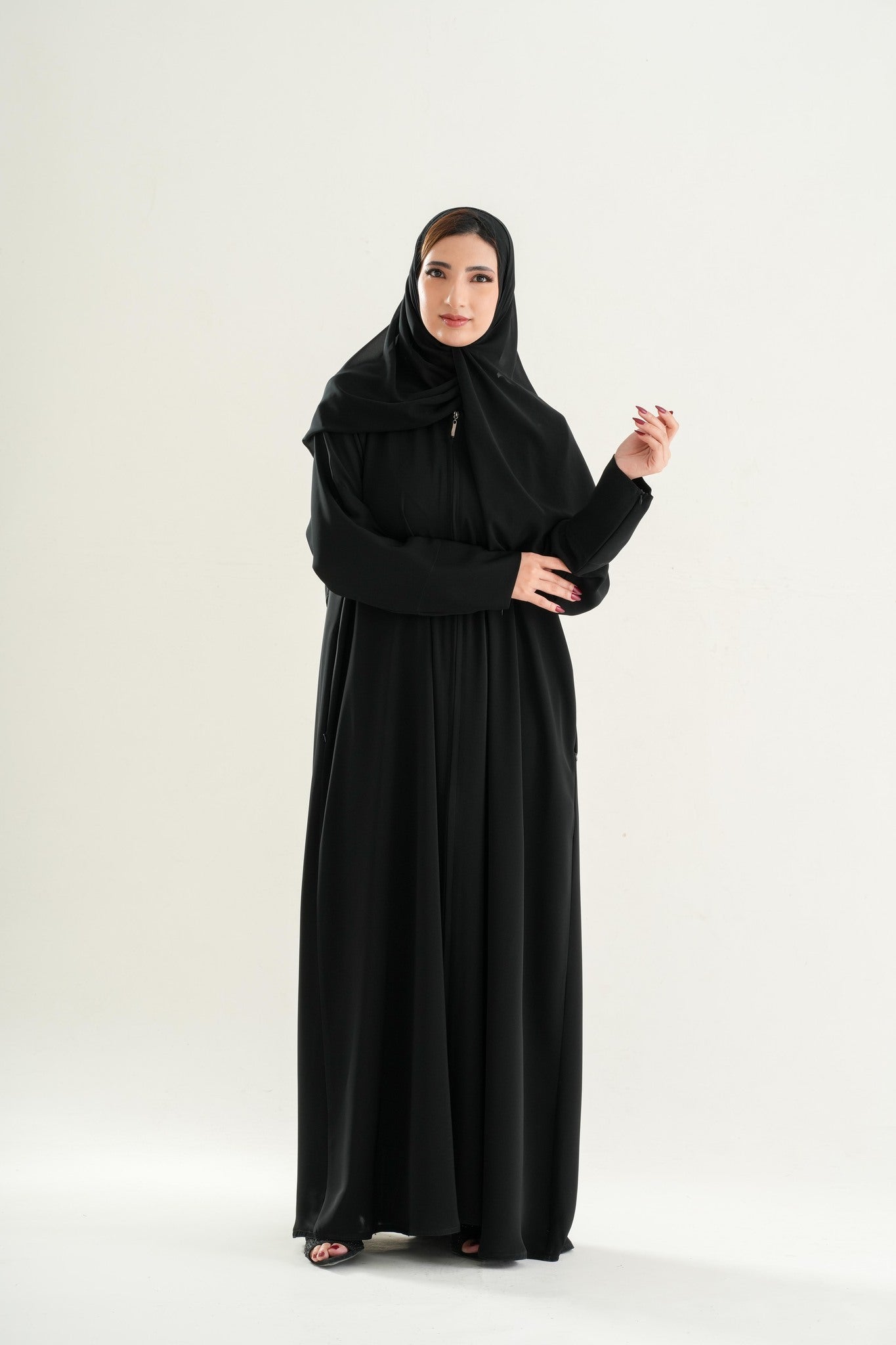 Front view of Premium Full Zipper Umrah Abaya Model U106