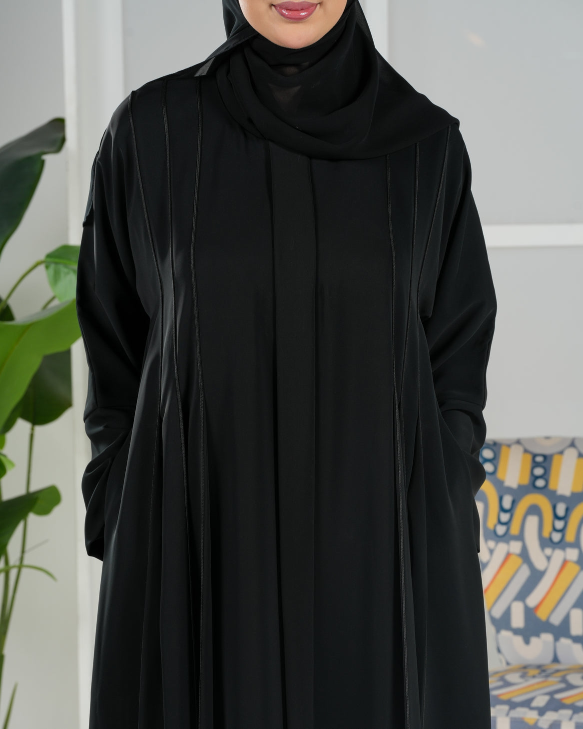 u107-umrah-hajj-abaya-black-side-view